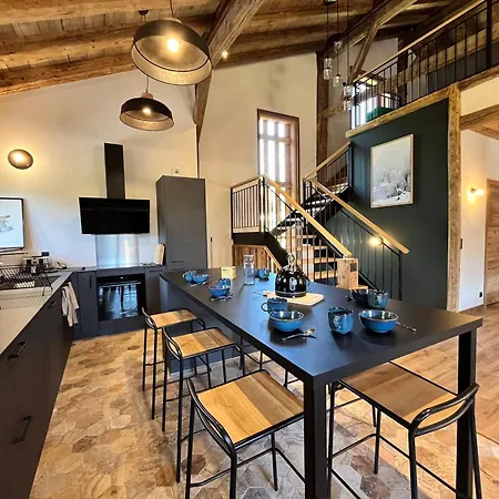 Mitoyen, Vue Vallée Du Giffre Chalet